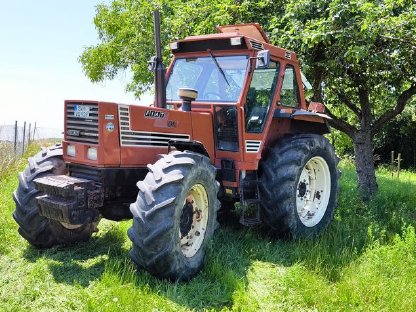 FIAT 1280 Allradschlepper, Bj. 1983, erst 3.300 Bstd., VB