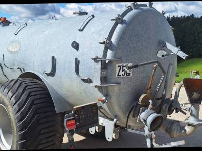 Bild 4:Vakutec Güllefass