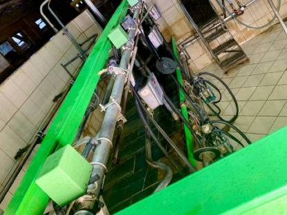 Bild 6:Westfalia Melkstand 2x4 Fischgräten mit Milchmengenmessung