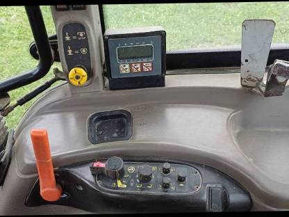 Bild 7:Traktor Case JX 100U