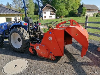 Schlegelmulcher mit Sammelcontainer Agrimaster XR130 neuwertig