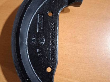 Bild 2:Bremsbacken für Steyr
