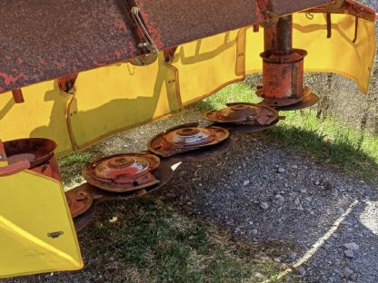 Bild 2:Mähwerk Reform 210