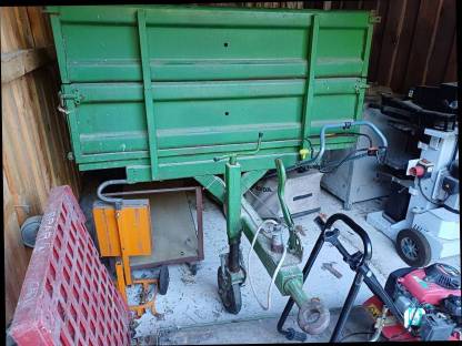 Bild 2:Traktor Anhänger