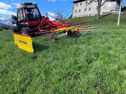 Bild 3:Pöttinger Schwader
