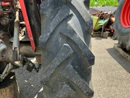 Bild 3:2 Stk. 12.4-28 Traktorreifen ohne Felgen