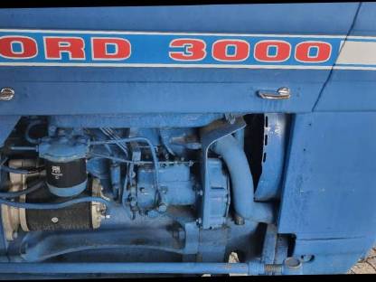 Bild 3:Traktor FORD 3000 m. Kabine