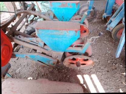 Bild 3:Monosem Maissetzmaschine