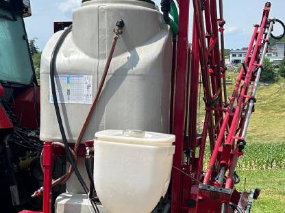 Feldspritze 1.200 l 12 m Jessernigg Hevi