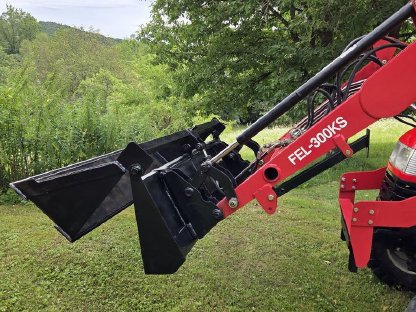 Bild 3:Kleintraktor DongFeng 4x4 30PS Wendegetriebe - Frontlader