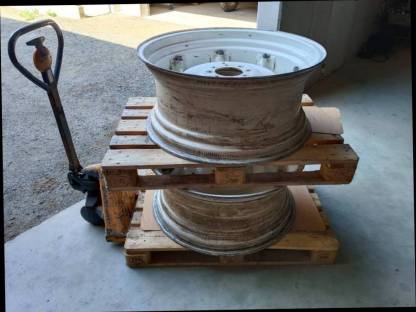 Bild 2:Traktorfelgen