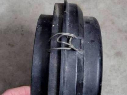 Bild 2:Luftfiltergehäuse Deckel Steyr CVT