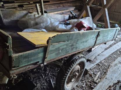 Einachsanhänger (Holz) zu verschenken