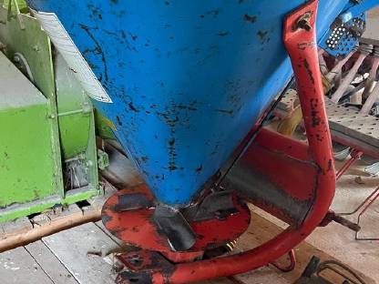 Bild 3:Einscheibendüngerstreuer