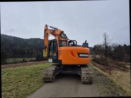 Bild 2:Doosan Kurzheckbagger DX 235