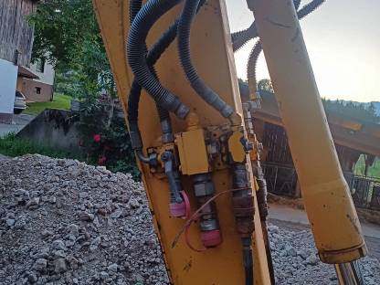 Bild 8:Bagger Takeuchi TB 180 FR