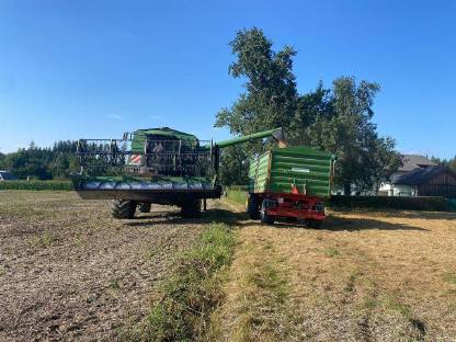 Bild 5:John Deere Mähdrescher 2064 HM