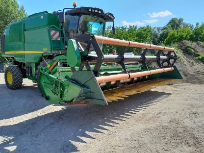 Sonnenblumenvorsatz für John Deere 620R Schneidwerk