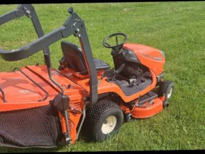 Bild 2:Rasentraktor Kubota 1600