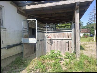 Bild 4:Schauer-Futterstationen defekt