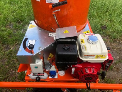 Bild 3:Einstreugerät Valmetal