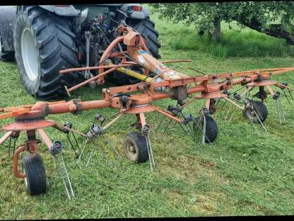 Bild 4:Kreiselzetter Kuhn