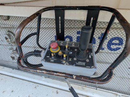 Bild 2:Scherenhebebühne 12 m