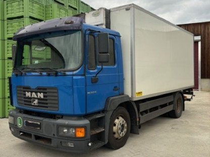 MAN ME220B mit Kühlkofferaufbau