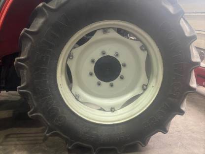 Bild 9:Traktor-Reifen Continental