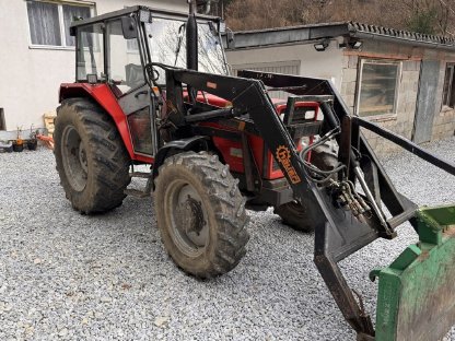 Bild 9:Massey Ferguson 273 mit Hauer Frontlader