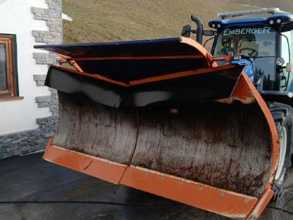 Bild 3:Hauer Schneepflug SRS2 2800