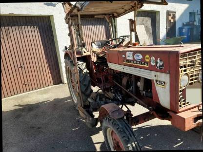 Bild 2:McCormick 423 Traktor, Hinterradschlepper