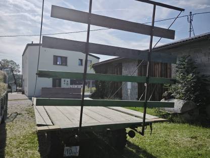 Bild 5:Zweiachs-Anhänger