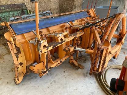 Bild 4:Schneepflug Schmidt MF 3.3