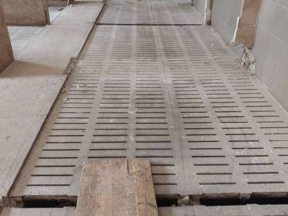 Bild 5:Mastschweinespalten