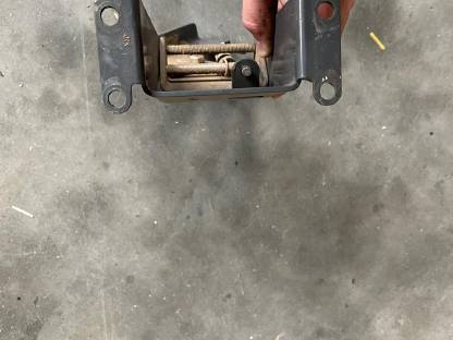 Bild 2:Halterung für mechanischer Oberlenker