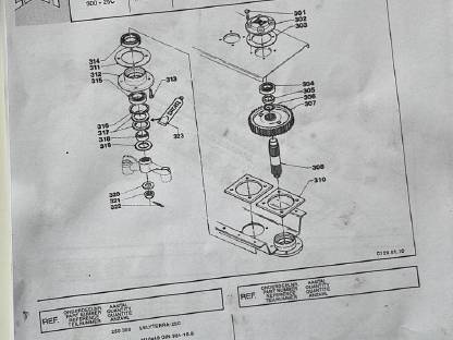 Bild 8:Lely Terra 300-20-C Kreiselegge Ersatzteilspender