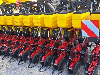 Bild 3:Matermacc MS 8230 12-reihig