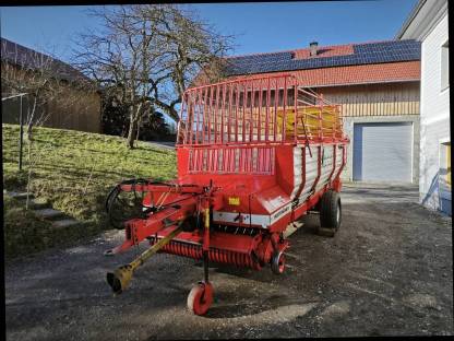 Bild 2:Pöttinger Boss II Tieflader