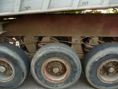 Bild 2:Tridem Kipper Mulde Muldenkipper Dreiachser Getreidekipper