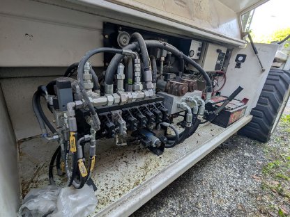 Bild 3:Scherenhebebühne 12 m