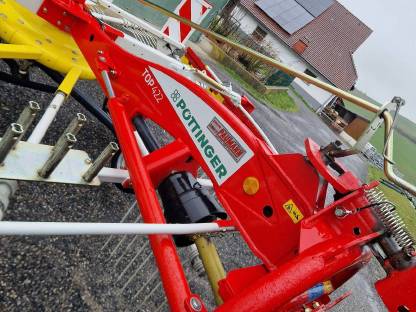 Bild 4:Pöttinger Top 422 Schwader