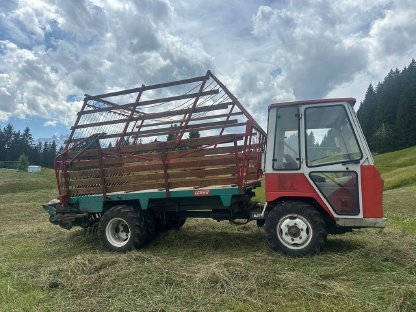 Lindner Transporter 3500S inkl. Lüönd Ladewagen