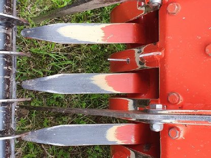 Bild 8:Reform Muli 600SL mit 18 m³ Ladewagen