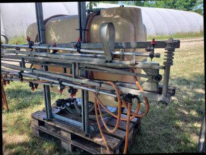 Bild 9:Feldspritze 700 l Favaro