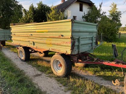 Bild 3:Brantner 2-Seiten-Kipper