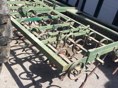 Bild 4:Kultivator, Feingrubber