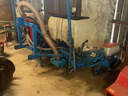 Bild 7:Monosem Einzelkornsämaschine