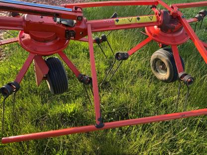 Bild 5:Kreiselheuer Kuhn GF 6401 MHO