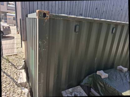 Bild 2:Neuwertiger Container